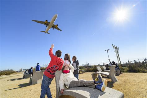 como llegar al mirador aeropuerto del prat|Mirador de aviones